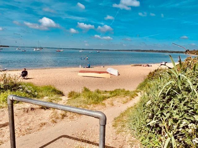 Poole Harbour View Lodge At Rockley Park Exterior foto