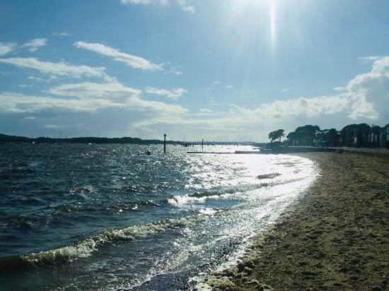 Poole Harbour View Lodge At Rockley Park Exterior foto